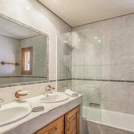 Villa Sleeps 6 Wifi Corralejo