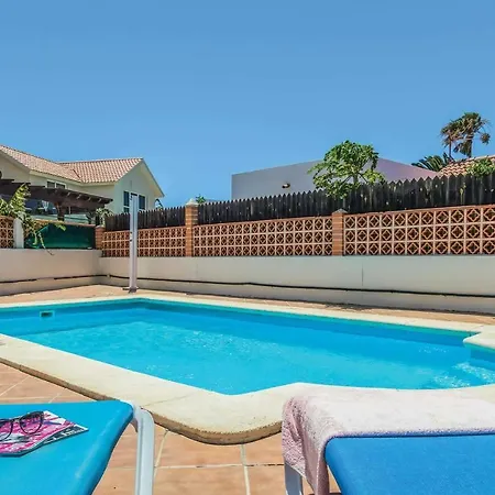 Villa Sleeps 6 Wifi